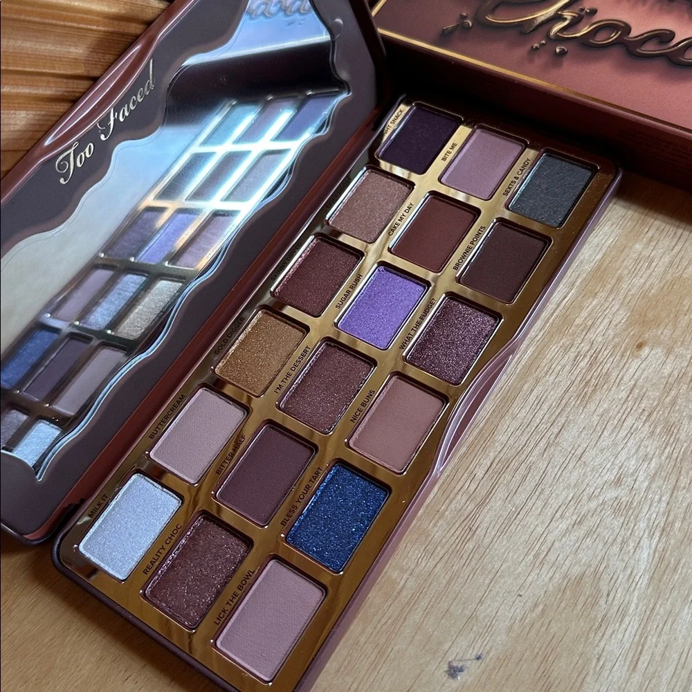 Too Faced Better Than Chocolate Cocoa Infused Eyeshadow Palette